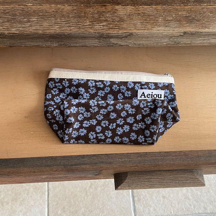 Aeiou Basic Pouch (L size) Blue Flower and Brown Corduroy