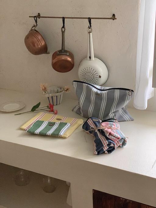 ⛱️린넨 스트라이프 흐물 납작 파우치 (6c / 3s)