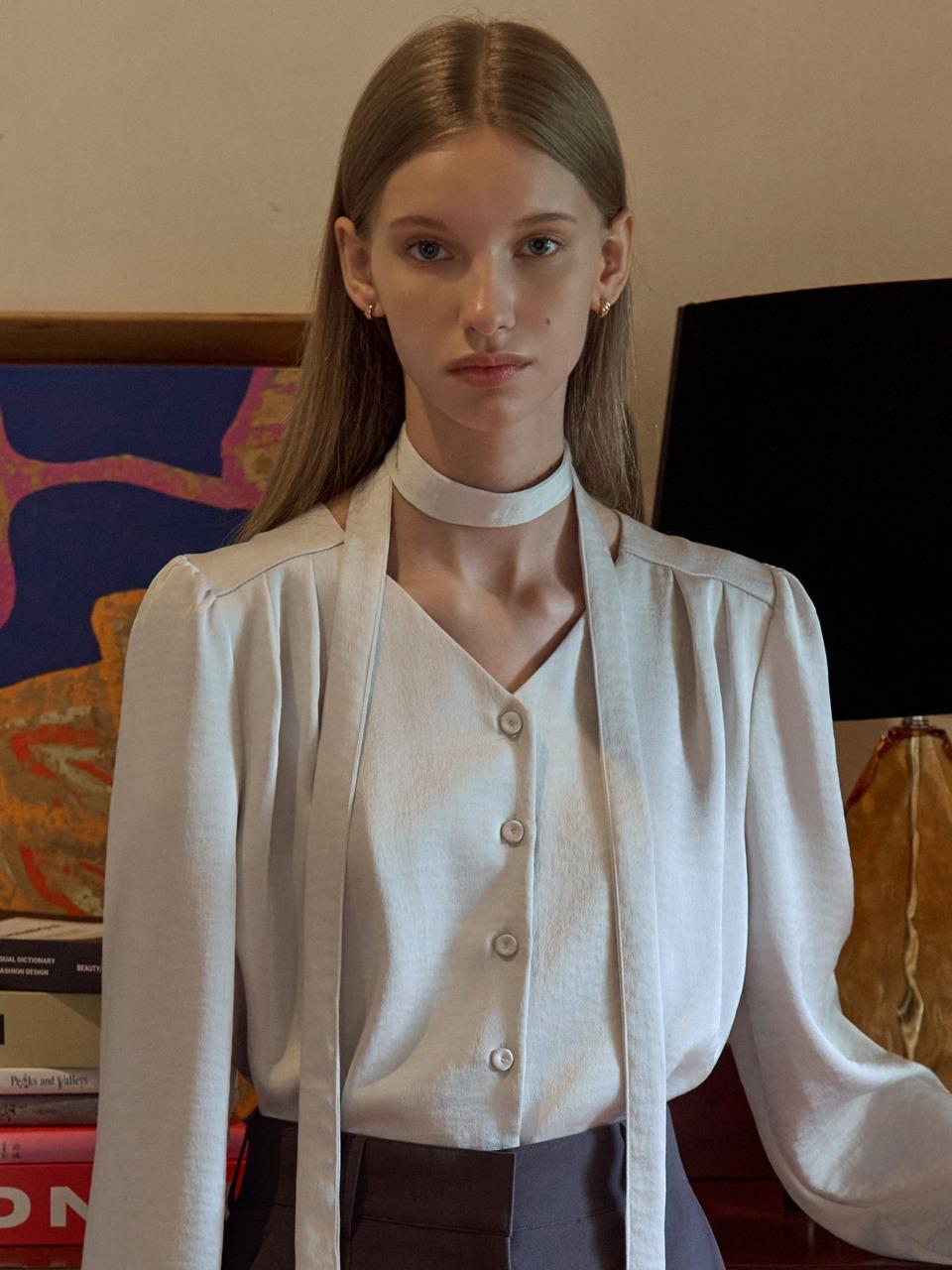 실키 타이 블라우스 라이트그레이 J1820