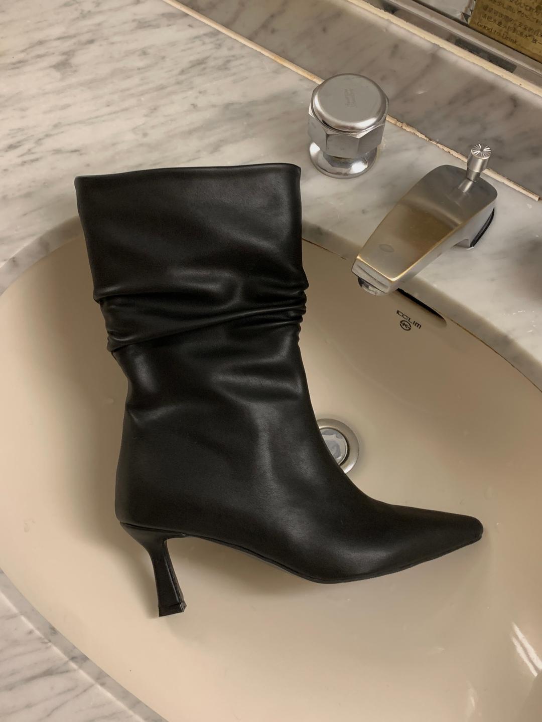 온마인드 SHIRRING ANKLE BOOTS