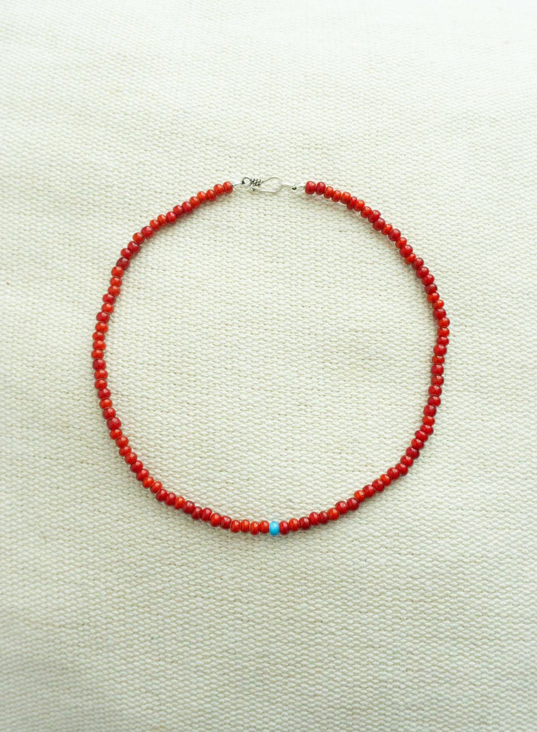 White hearts beads necklace [red]