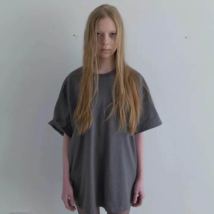 (9차 REORDER) LOGO T-SHIRT IN FADED CHARCOAL