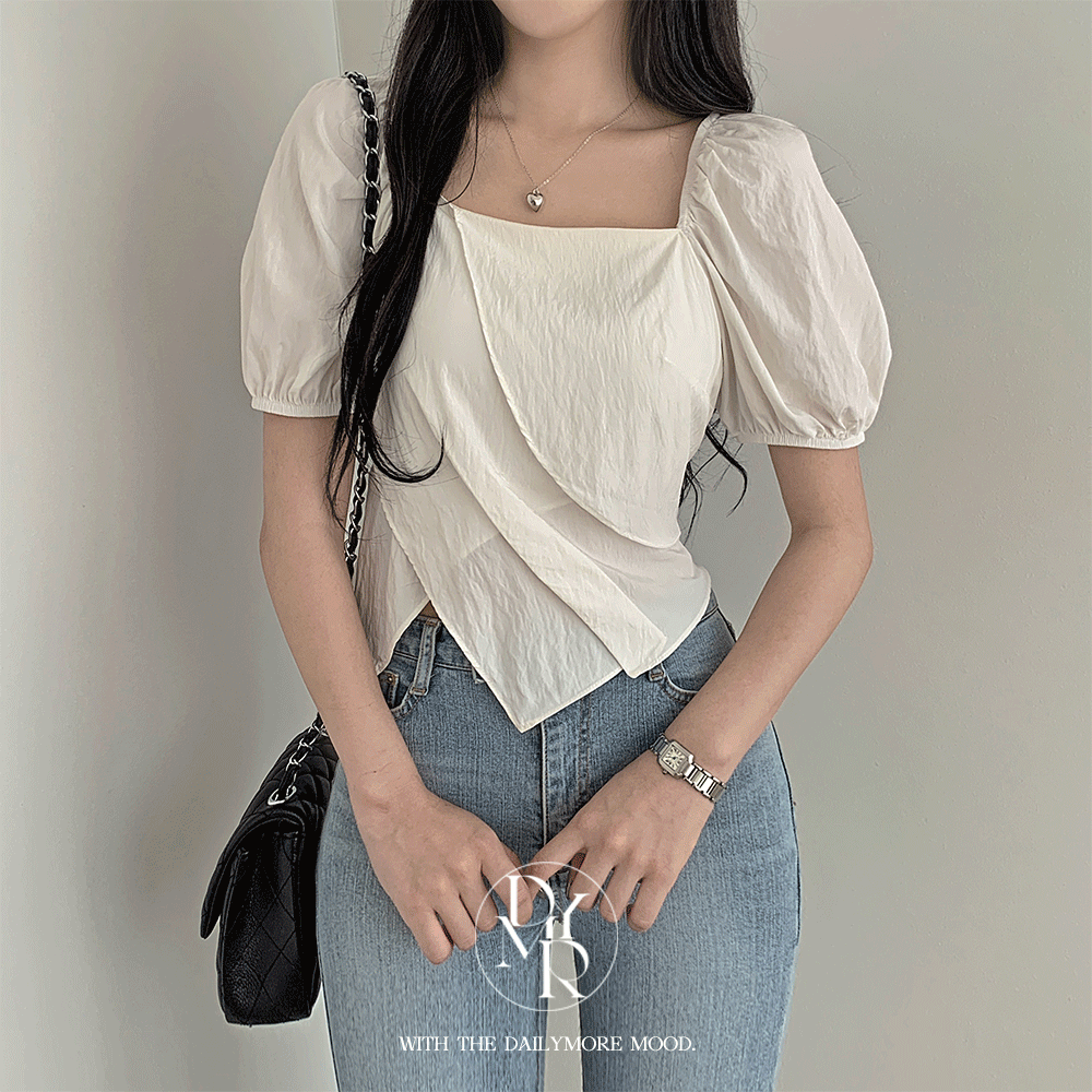 데일리모어 [증명사진/데이트룩] 여리 스퀘어넥 퍼프 언발 트임 밴딩 오프숄더 크롭 반팔 블라우스