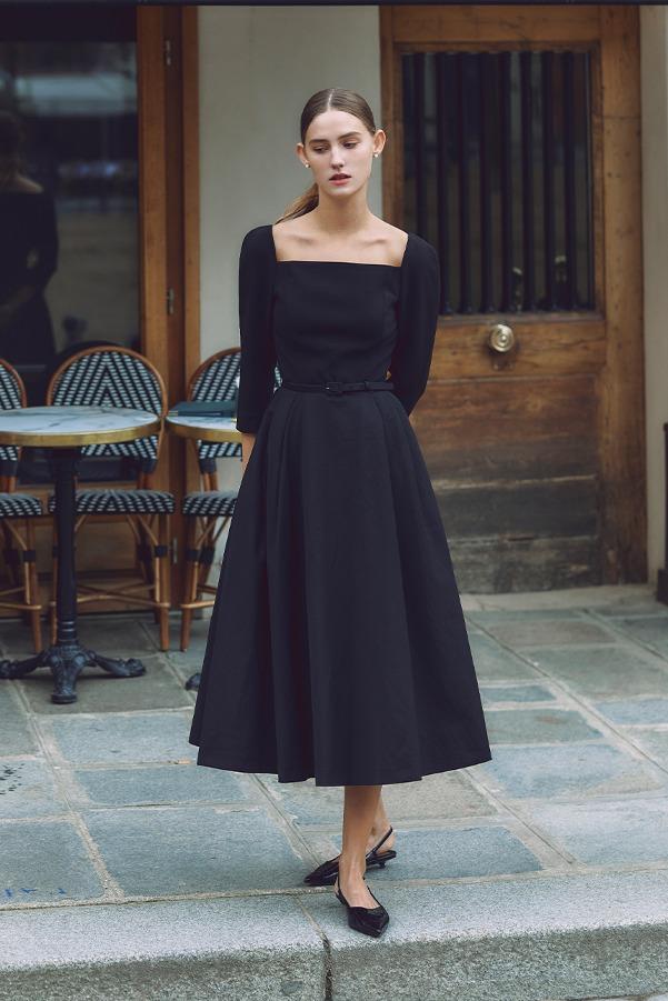 ALVIN Square neck flared long dress (Black)