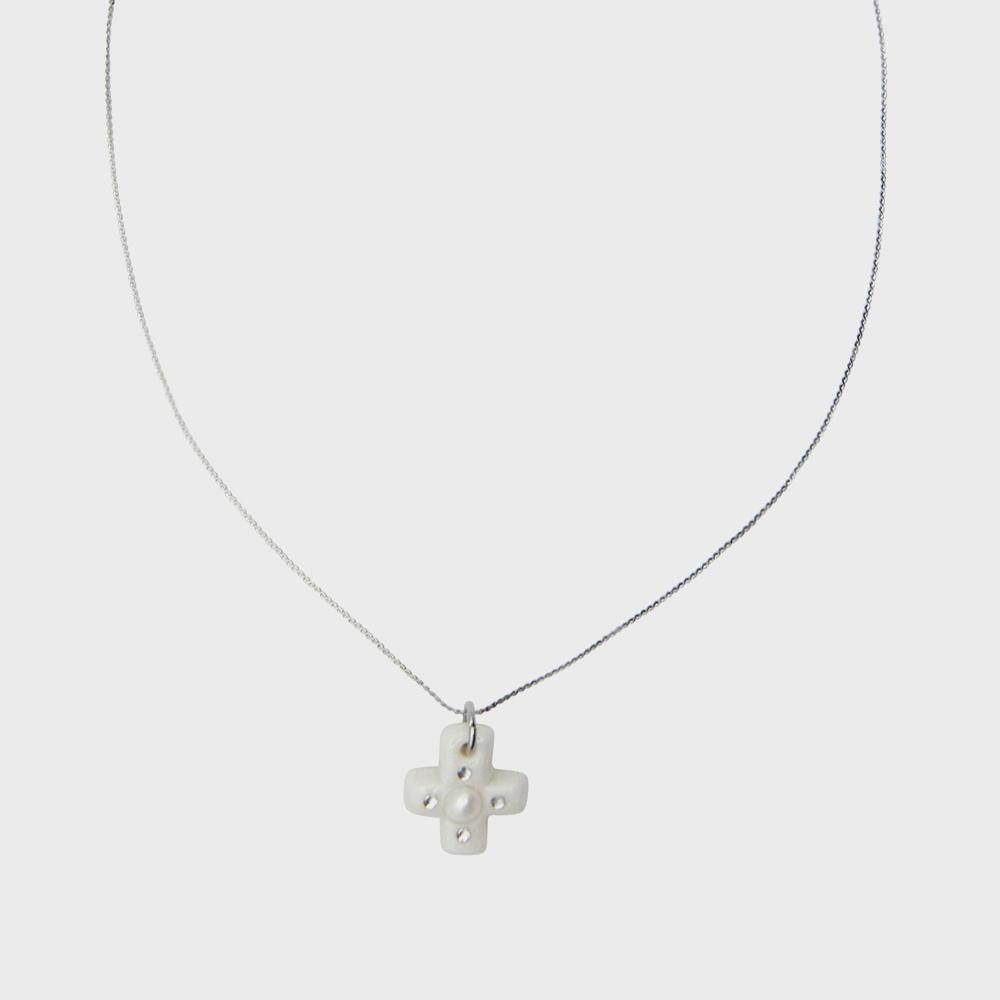 crossway pearl necklace-white
