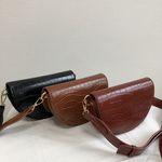 3col) 가죽 하프문 크로스백 _혀니미니