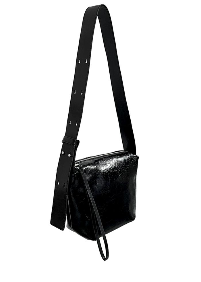 no.243 black half crinkle cross bag