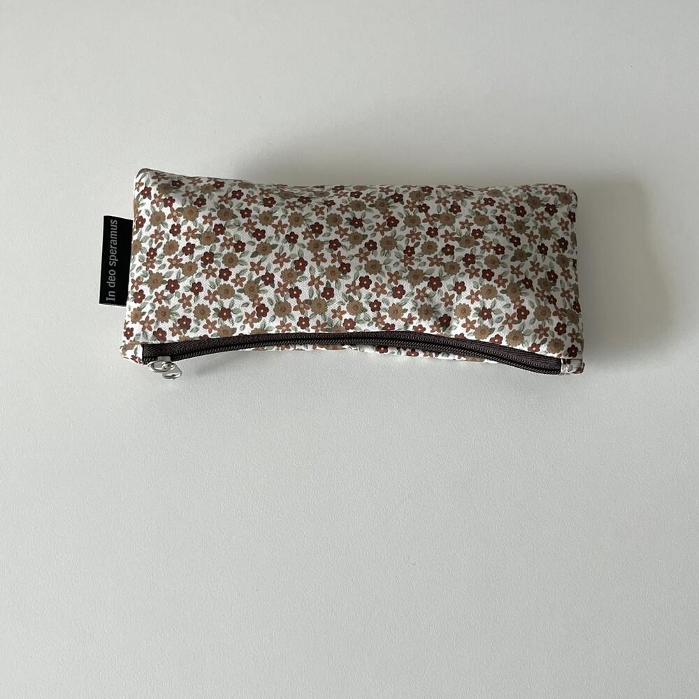 꽃 브라운 필통