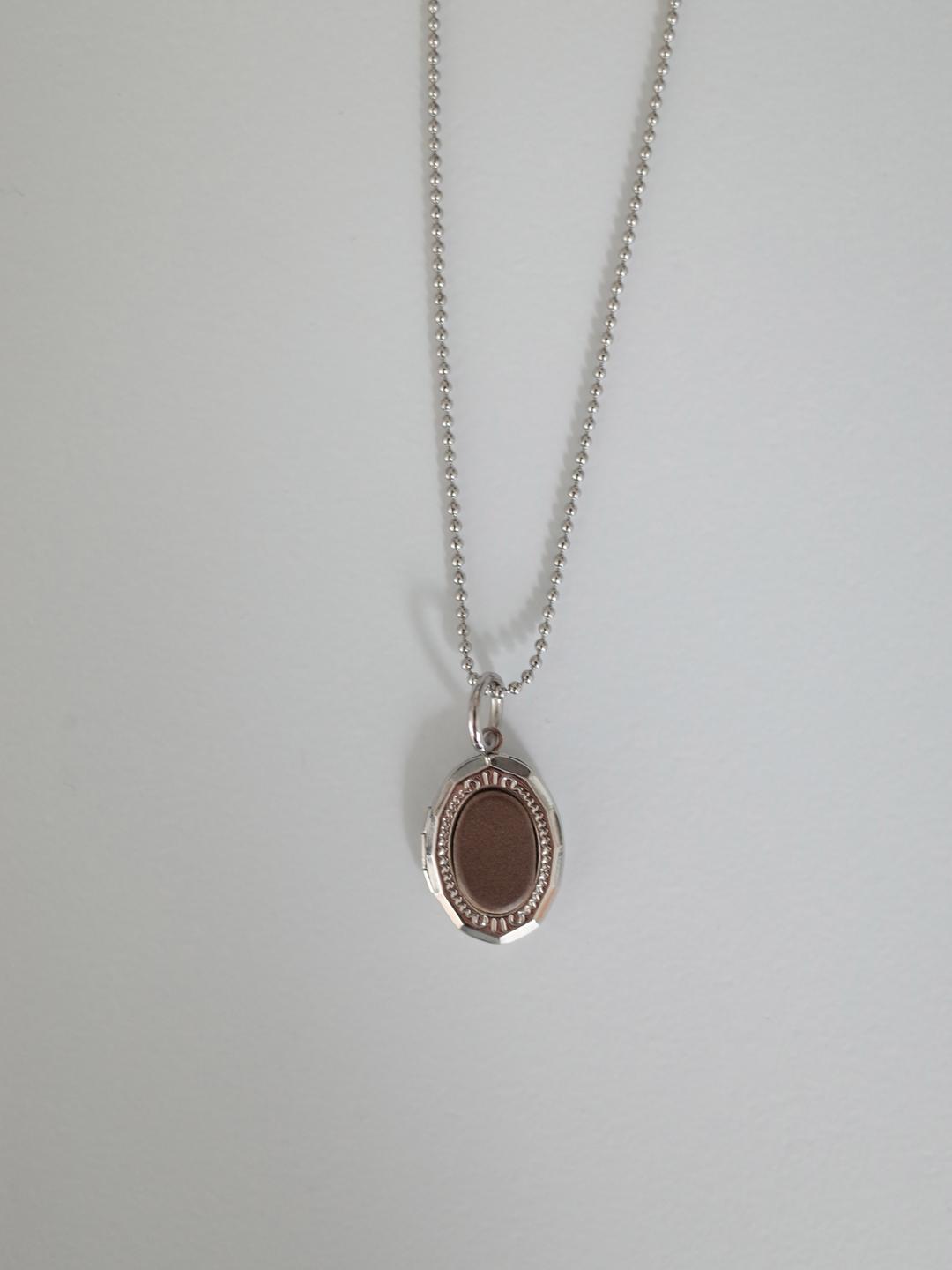 pendant necklace (etoffe)