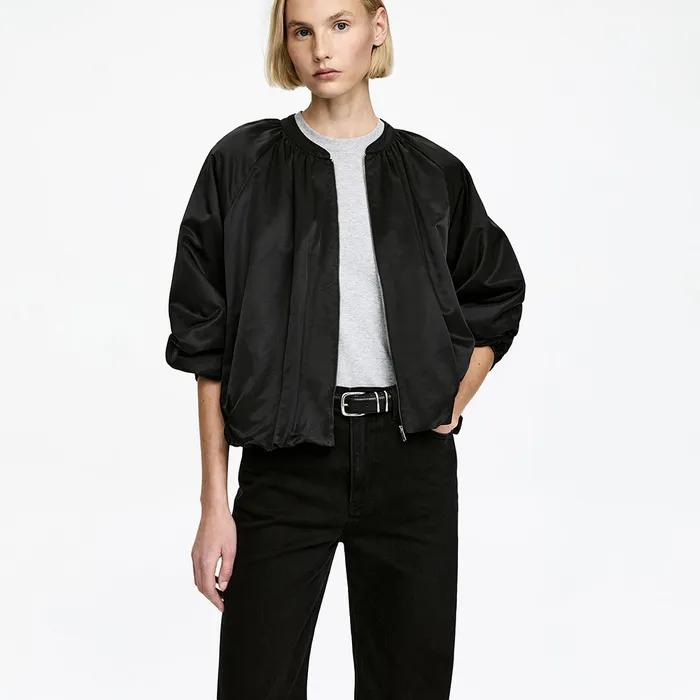 (W) 벌룬 라이트 재킷 (1329910-001) (블랙)