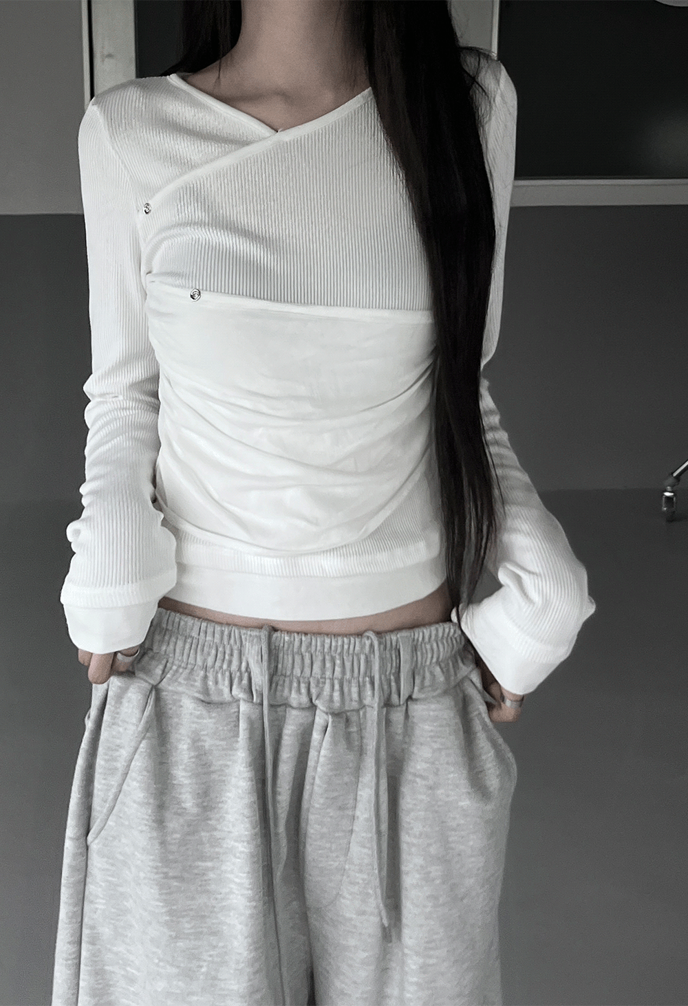 어반유니크 vent layered ribbed contrast T