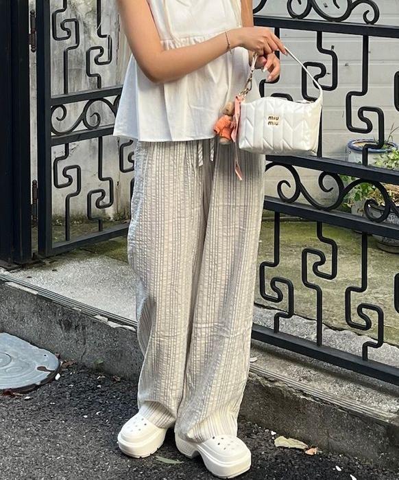 쁘렌디 [직진🚀][made] 스트라이프 와이드 밴딩 팬츠 시어서커 데일리 바지 3color (여름 휴가룩/바캉스룩/여행룩)