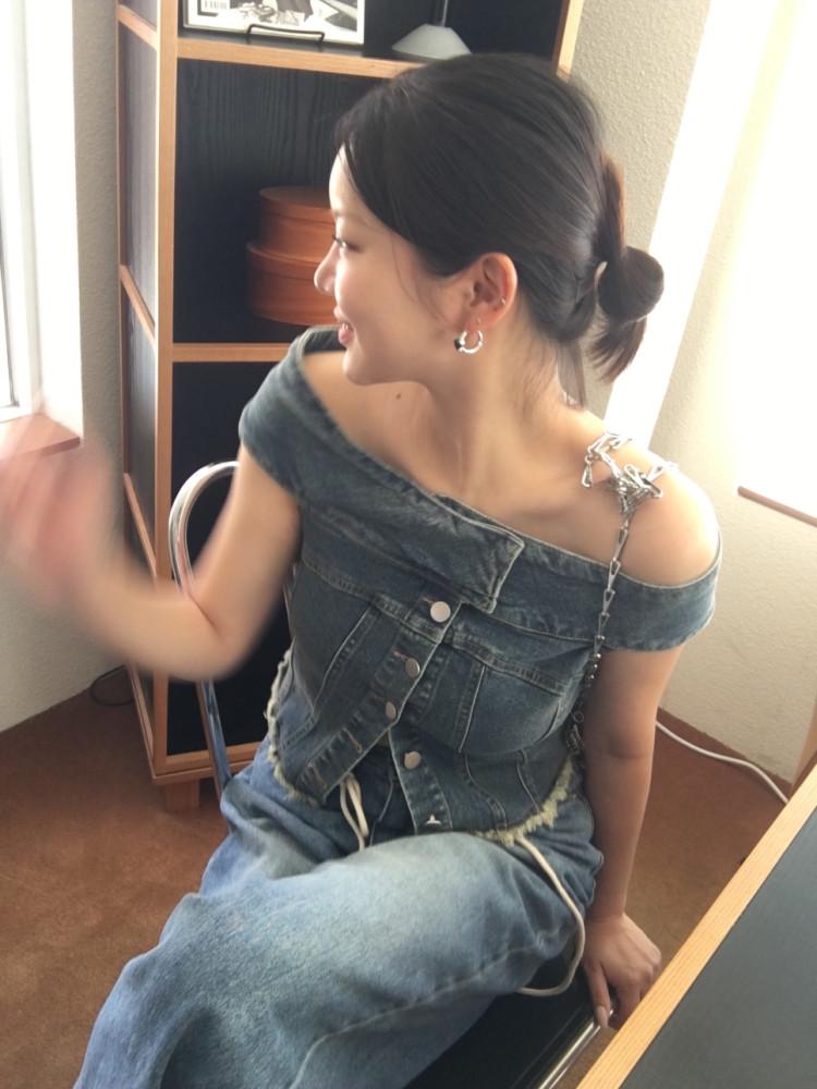 (주문폭주! /여유주문) 퀸카 데님오프탑 (1col)