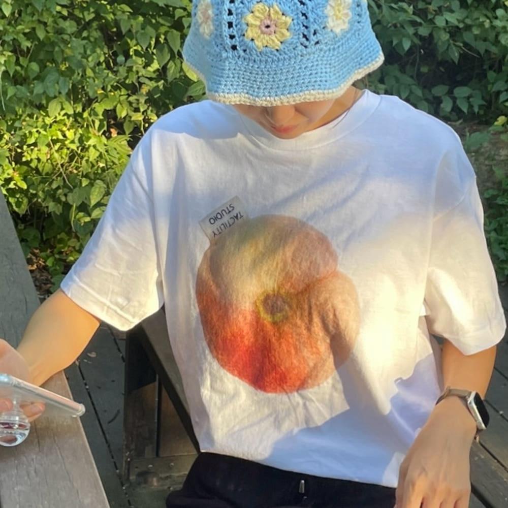 탁틸리티스튜디오 납작복숭아 티셔츠