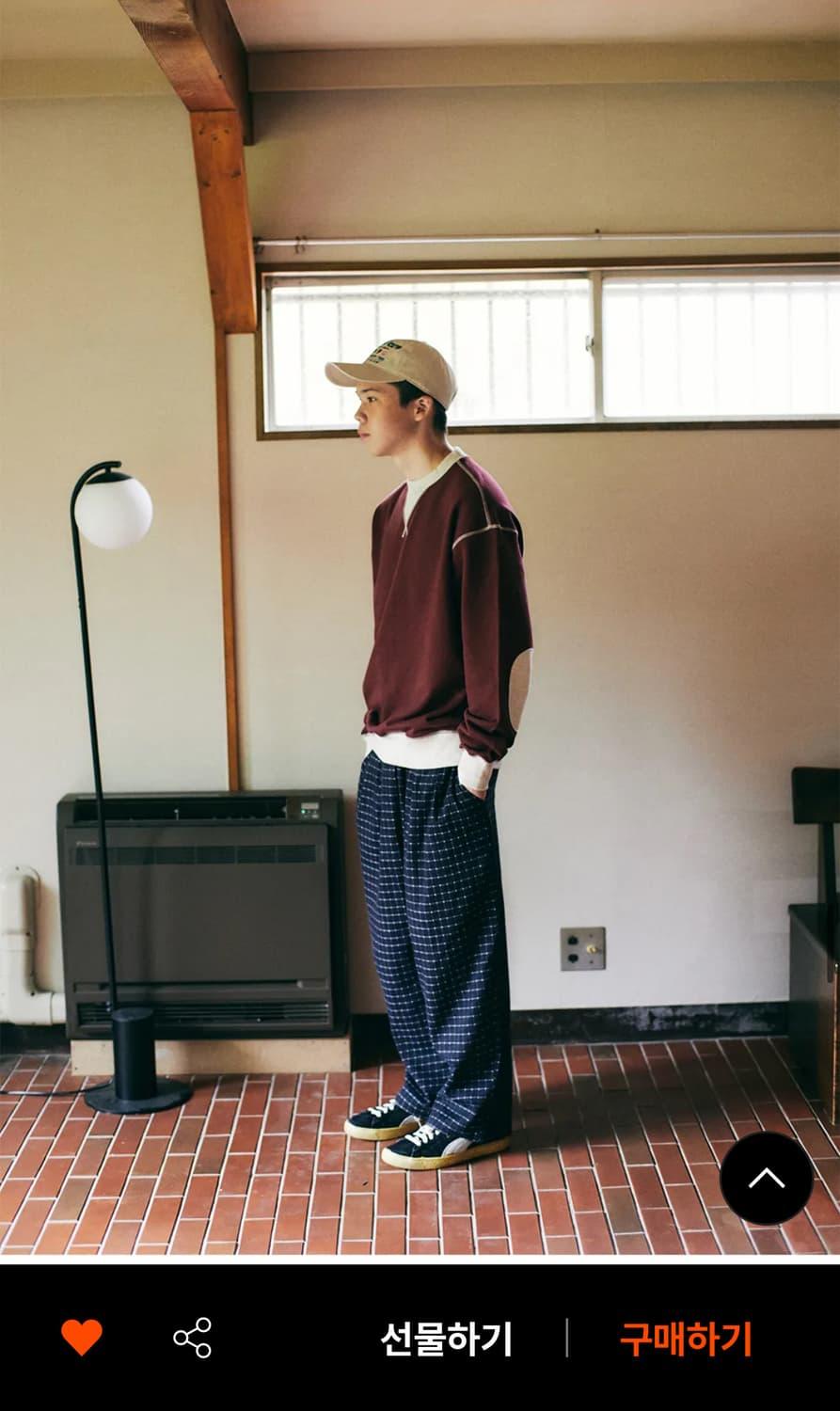 곤니치와봉쥬르 패치 맨투맨 m버건디 | 후루츠패밀리