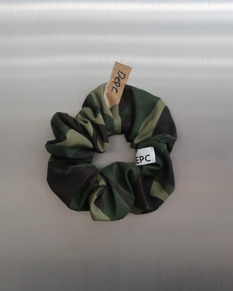 CAMO SCRUNCH