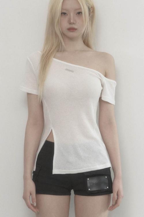 One-shoulder Basic Slit Top (White)