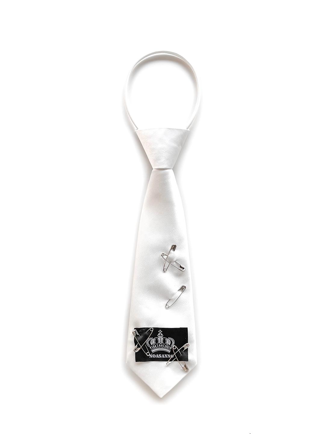 Noasanno Logo tie (white)