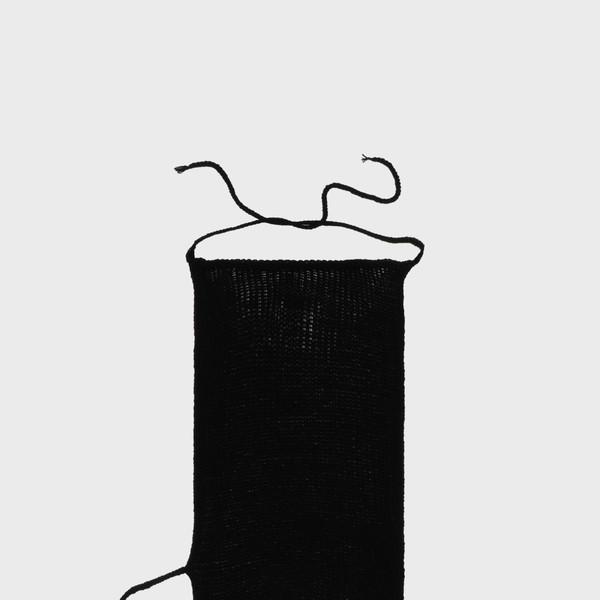 square knit vest in black