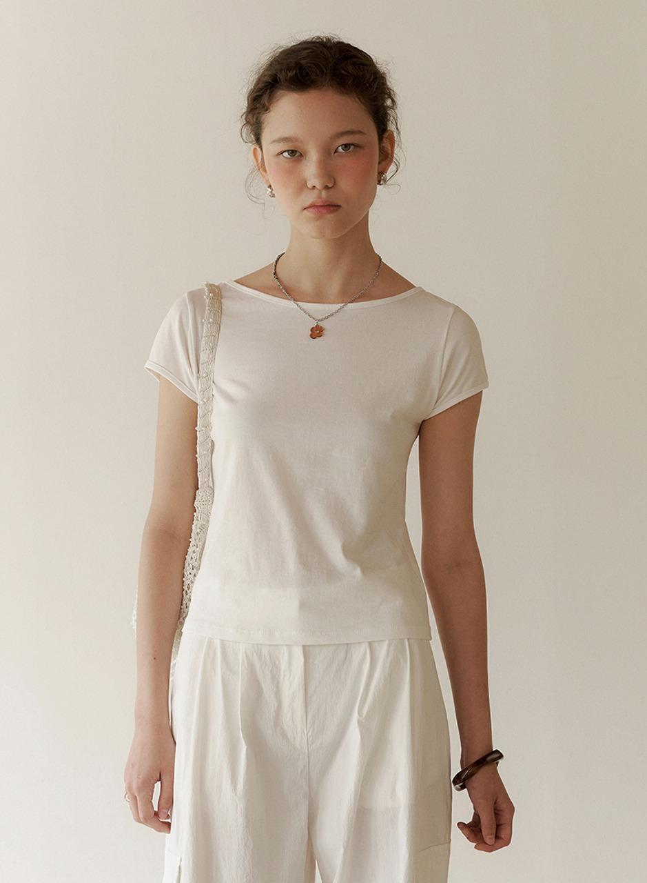 페미닌 보트넥 반팔 티셔츠 - 아이보리