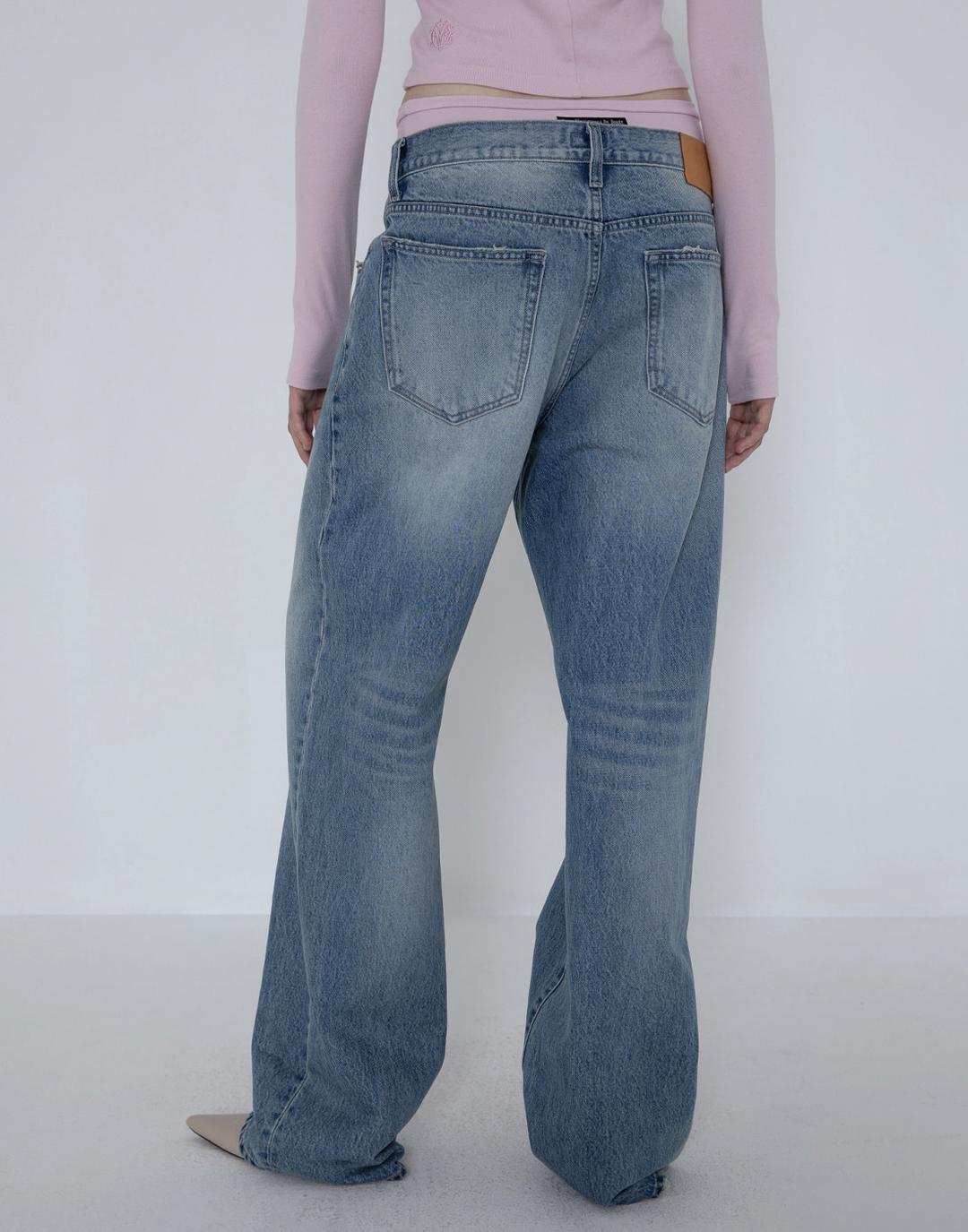 253 Oversized Denim Jeans (Worn Blue)
