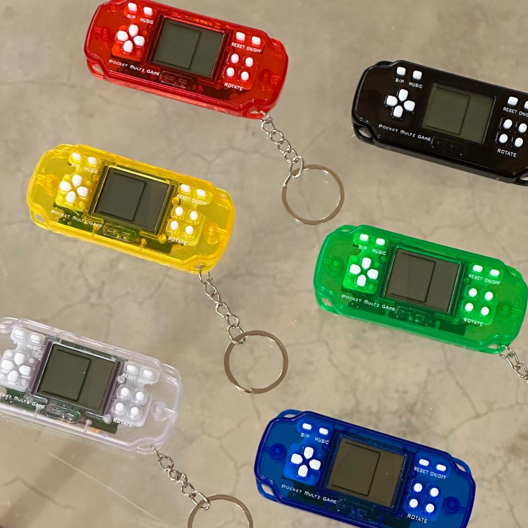 gameboy keyring (square)