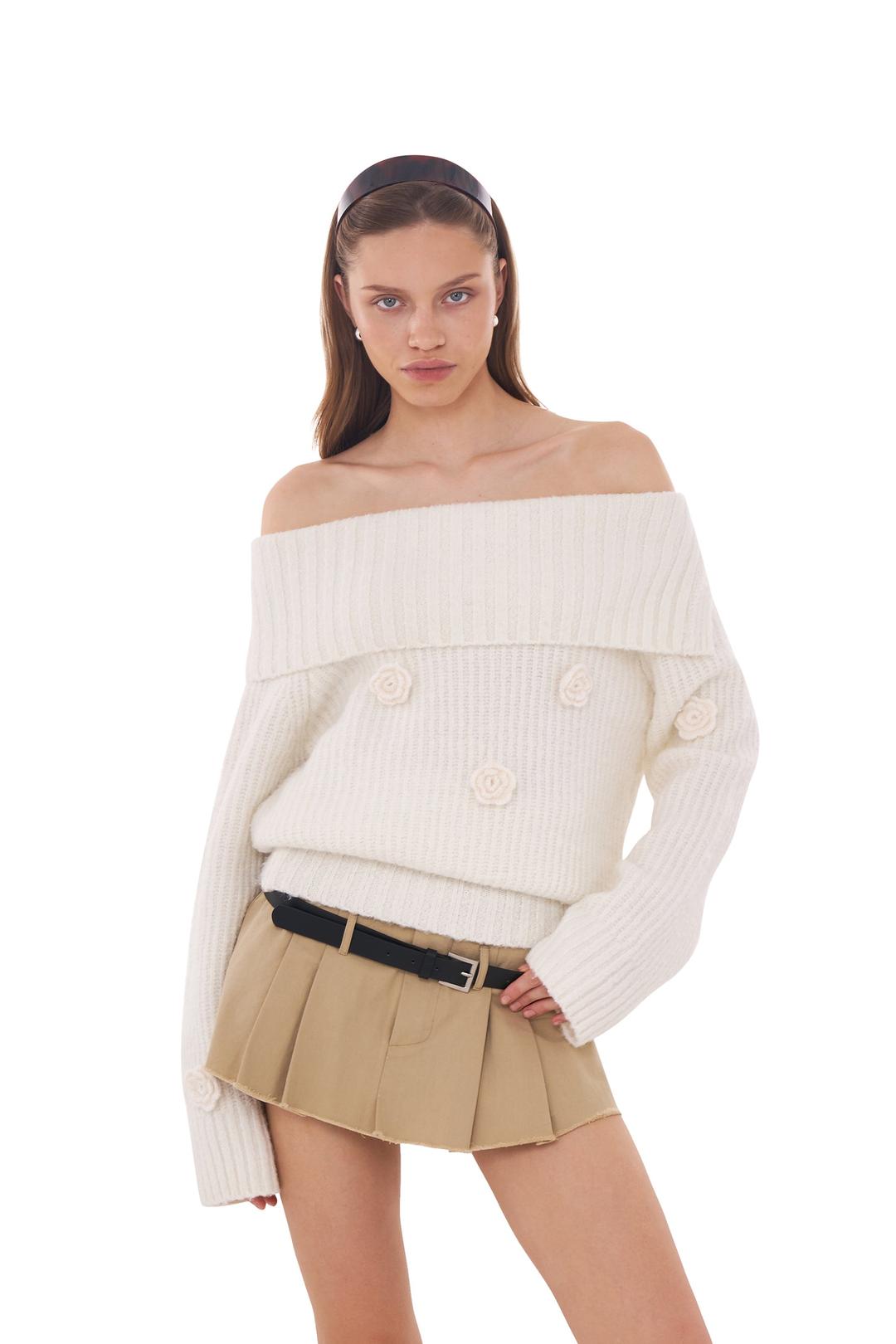 FLOWER DECOR OFF-SHOULDER SWEATER - XS / LITTLE FLOWERS DECOR / White