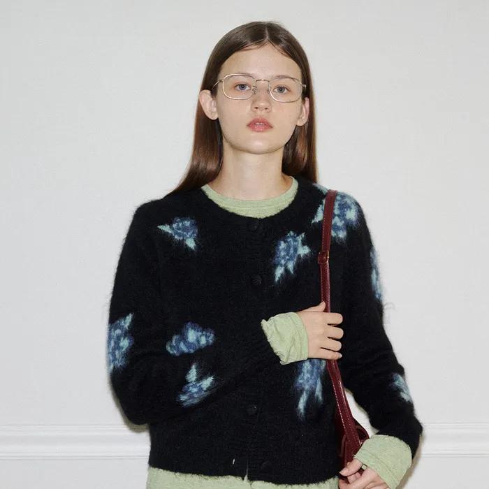 헤어리 플라워 메리노울 니트 가디건 (3C) (Black)