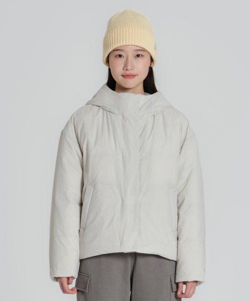 캠픽 우먼스 후드 구스 미들 다운 자켓 Light Beige (S23WWKDJ23)