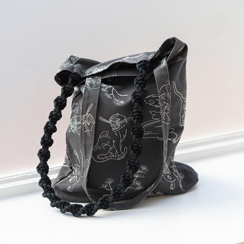 모호백 | 흑색 (Moho Bag, Black & Silver)