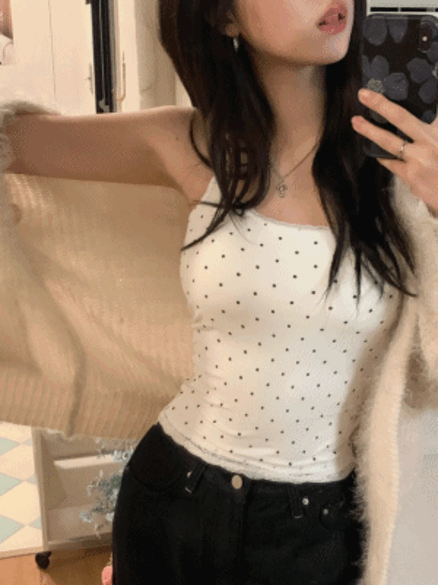 [고퀄캡내장/MD강추] 도트 레이스 나시 땡땡이 레이어드나시 크롭 끈나시 캡나시 (2col)