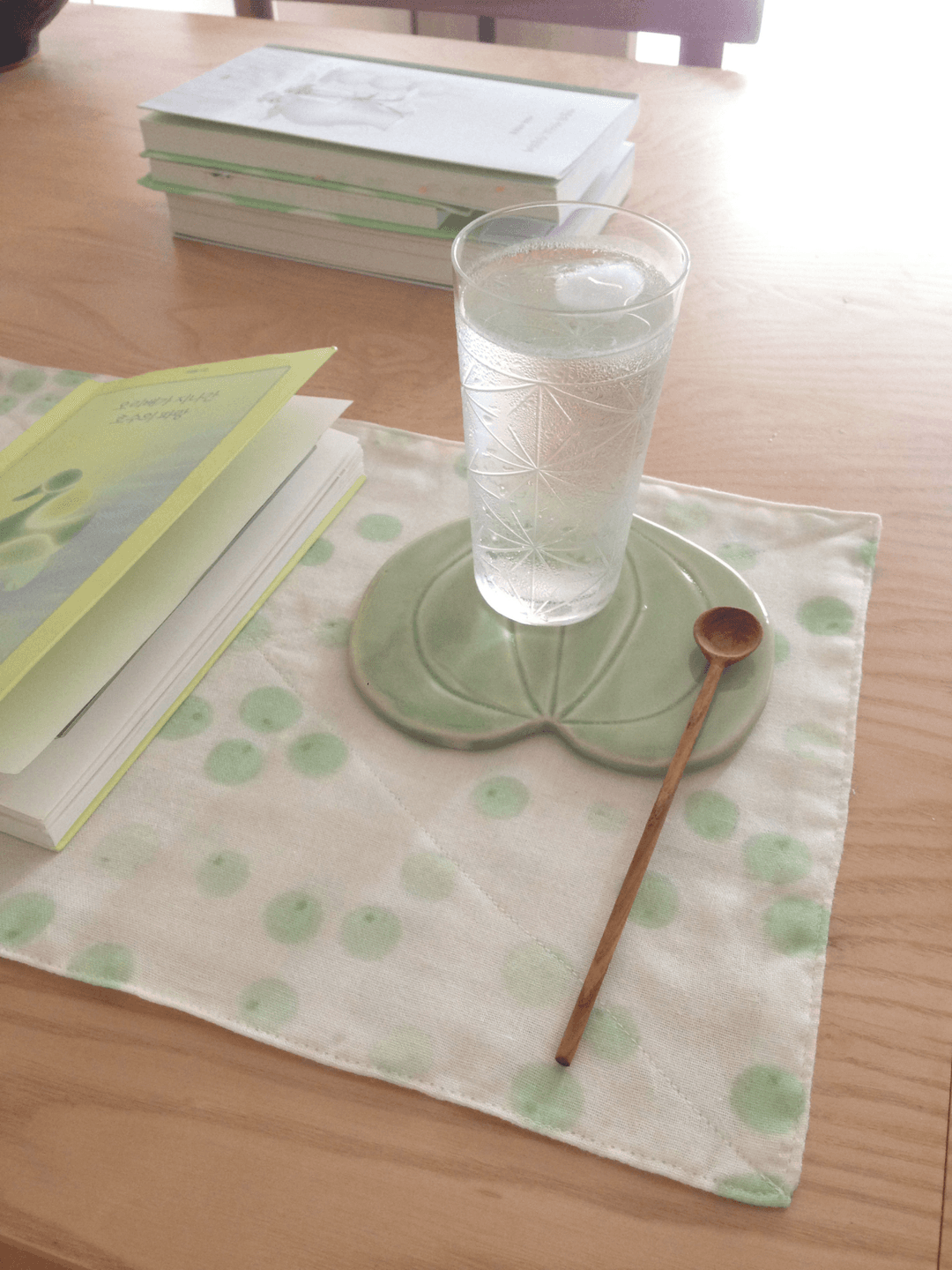 土曜日 토요일 : 망개잎과 열매 *예약발송