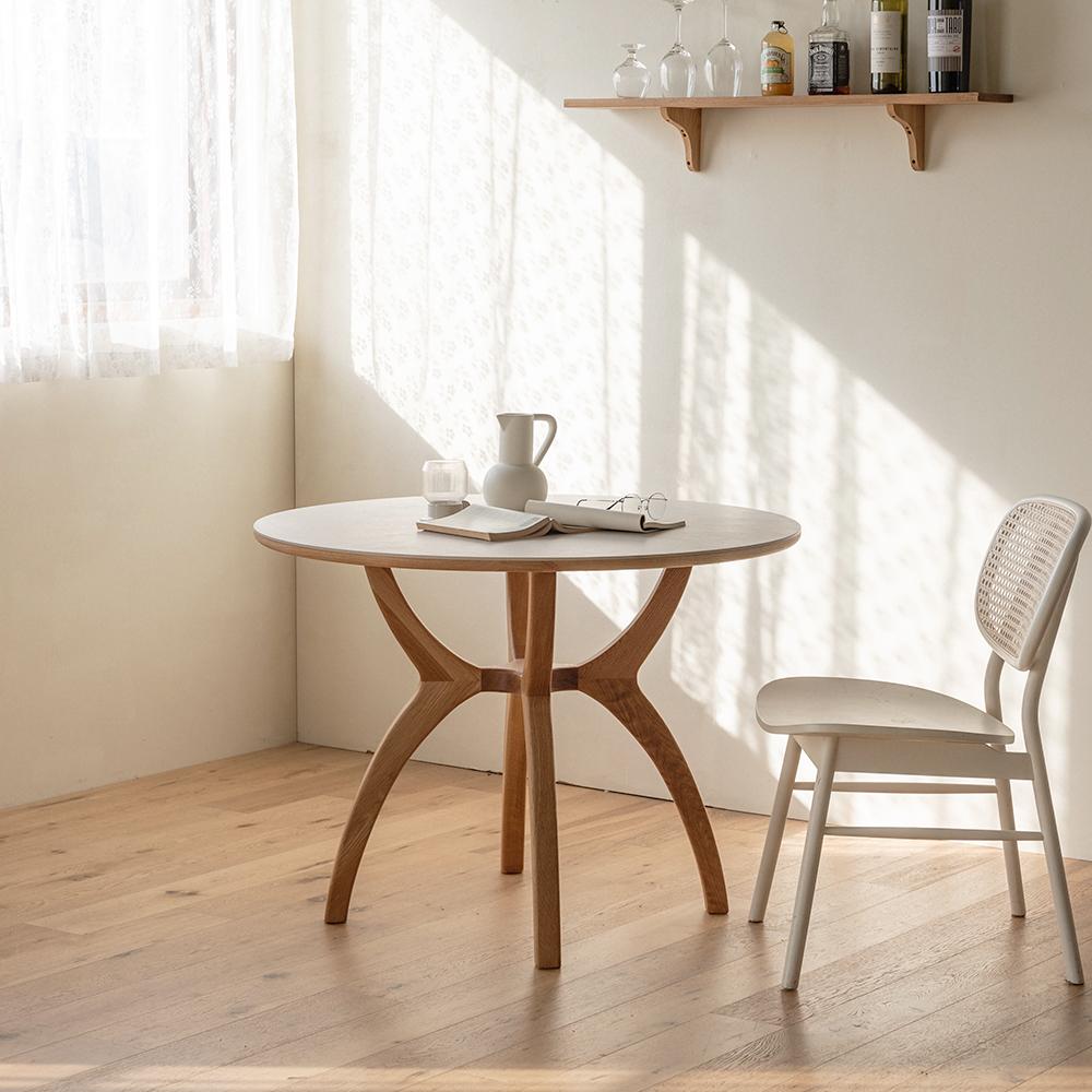 카린 원형 세라믹 테이블 오크