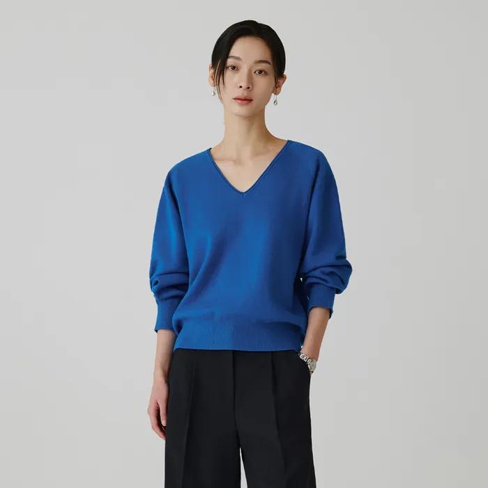 SIKN2181 벌룬 브이넥 루즈 핏 니트_Blue