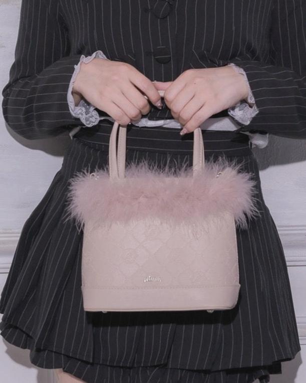 piumモノグラムファーバッグ