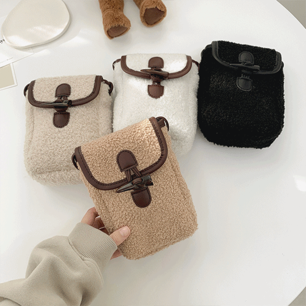 [무배/빠른출고] 떡볶이 양털 뽀글 크로스백(4color)