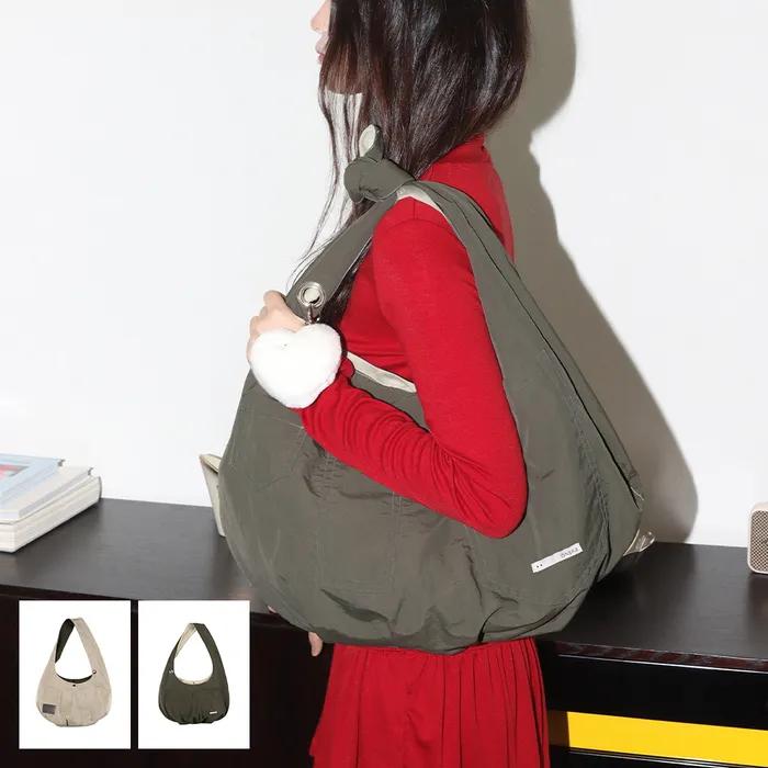 [4차 리오더] REVERSIBLE POCKET BAG (BEIGE & KHAKI)