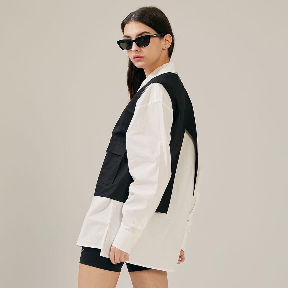 Signature pocket slit vest