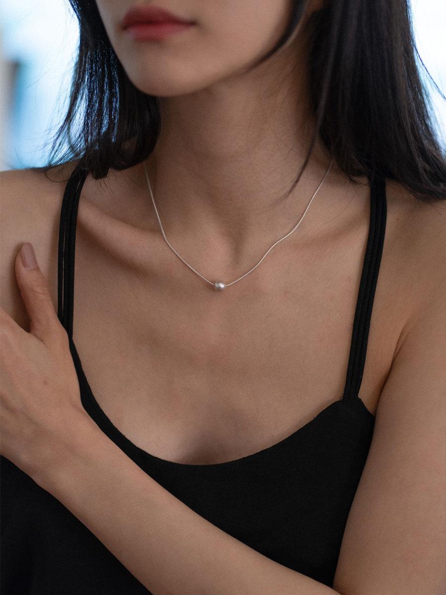 눅윤 바롬 볼 목걸이