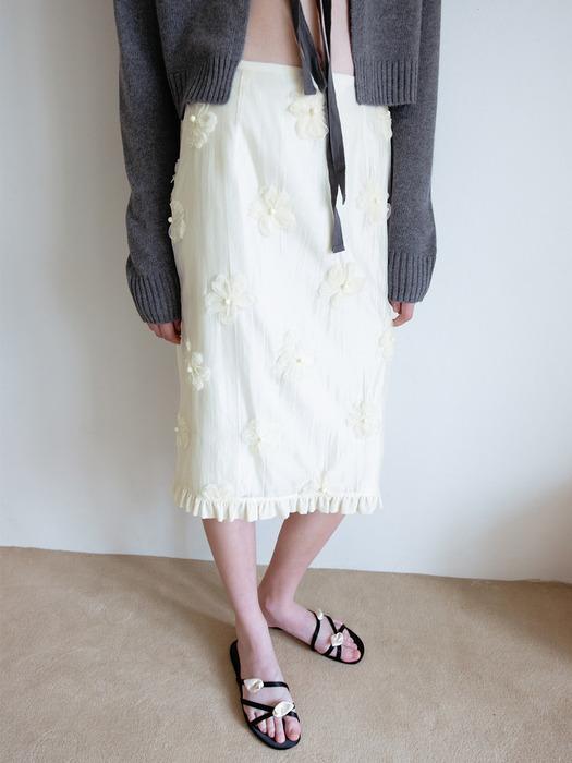 플라워 아플리케 프릴 미디 스커트 (Ivory)_2FFUSK07