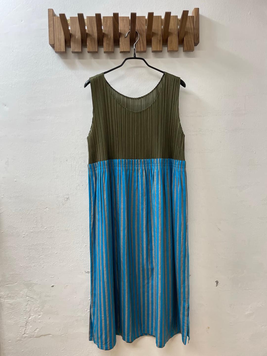 PLEATS PLEASE 플리츠 플리즈 배색 원피스 | 후루츠패밀리