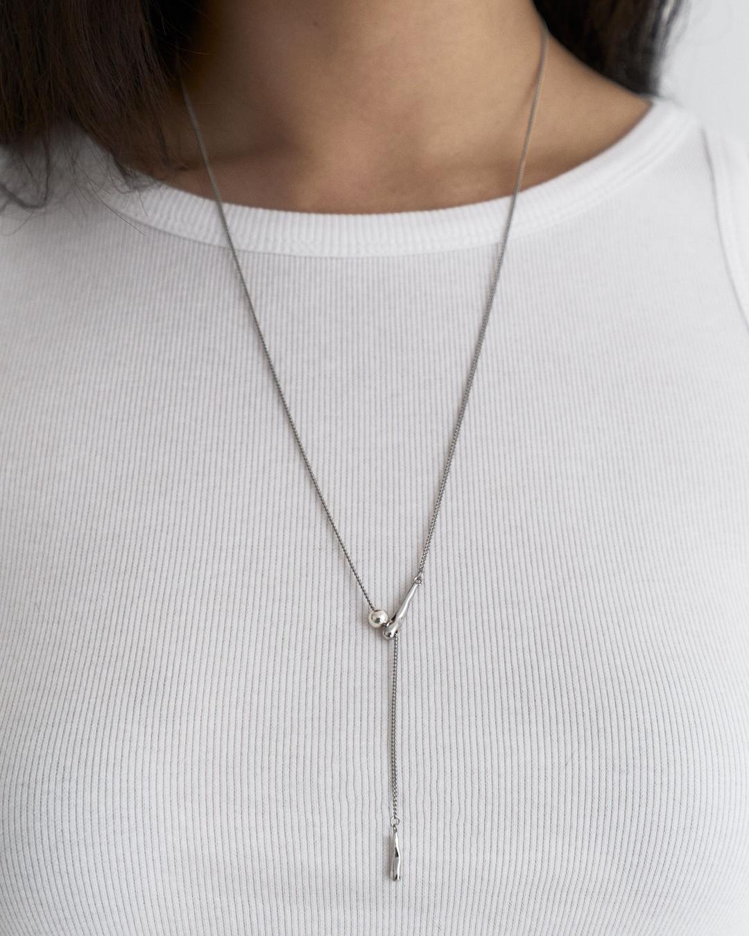 DEEP DROP NECKLACE SILVER