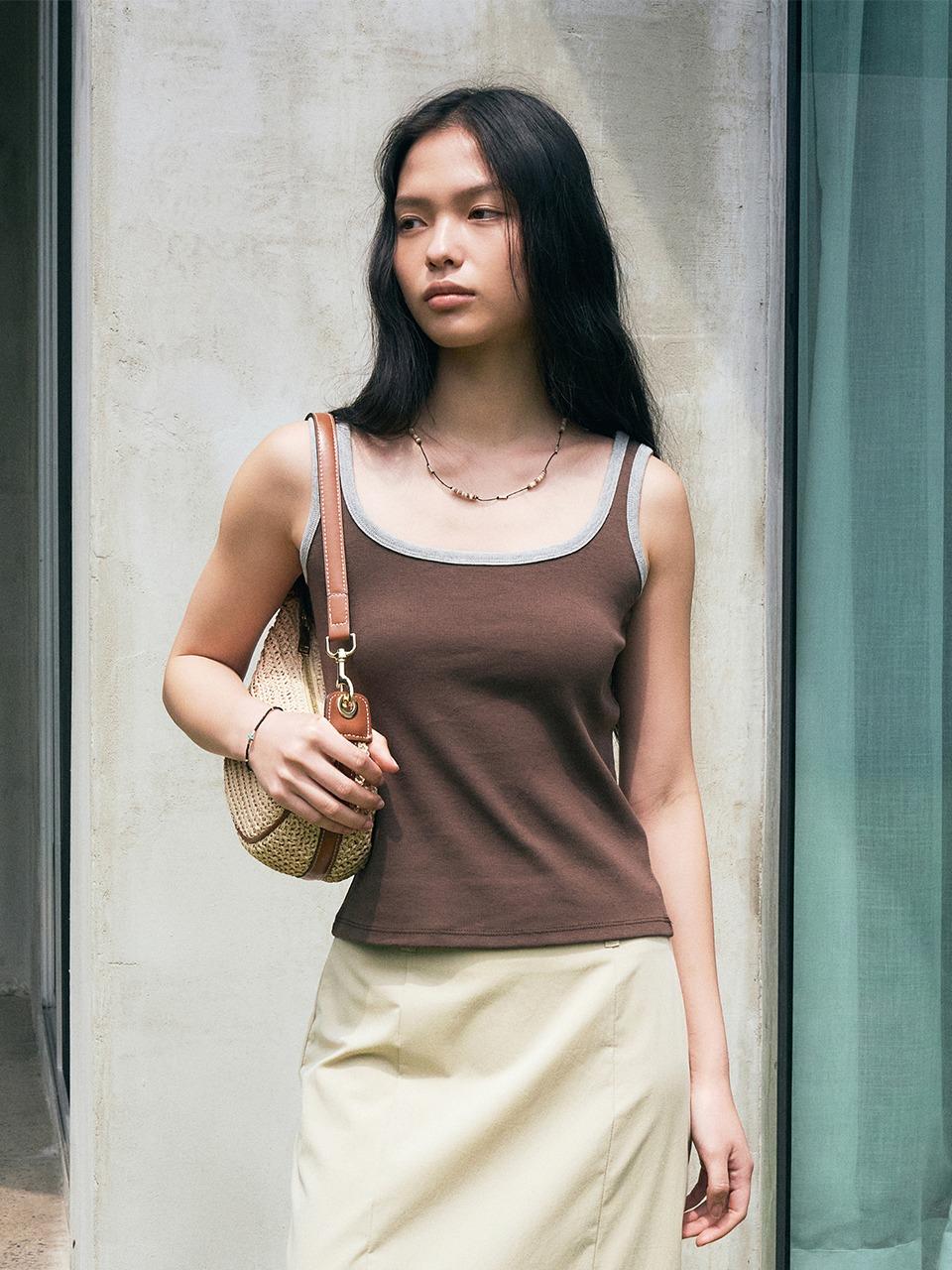 Lining Color Sleeveless Top (Brown)
