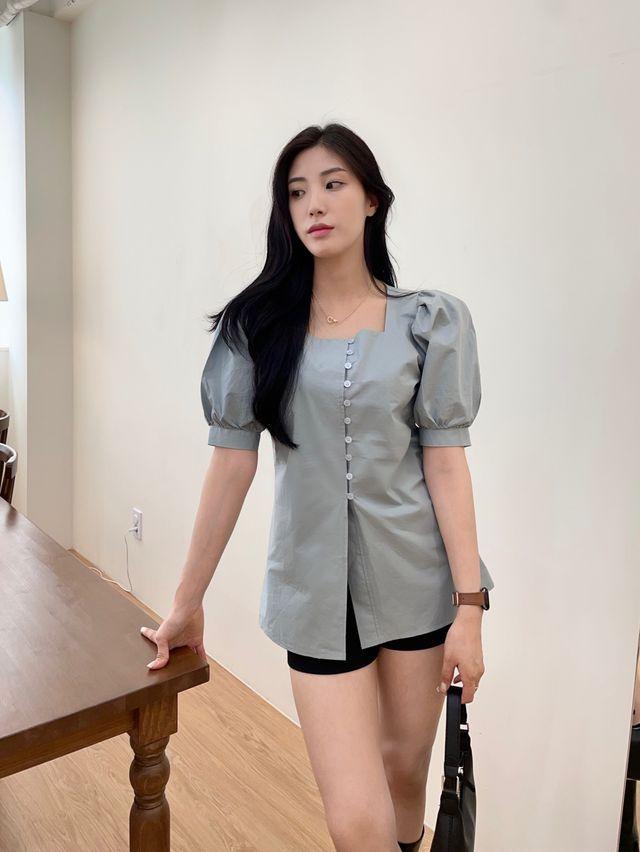 스퀘어 콩단추 미니 원피스. 블라우스_이론
