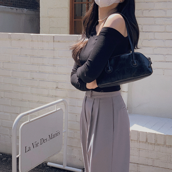미러 오프숄더 티셔츠