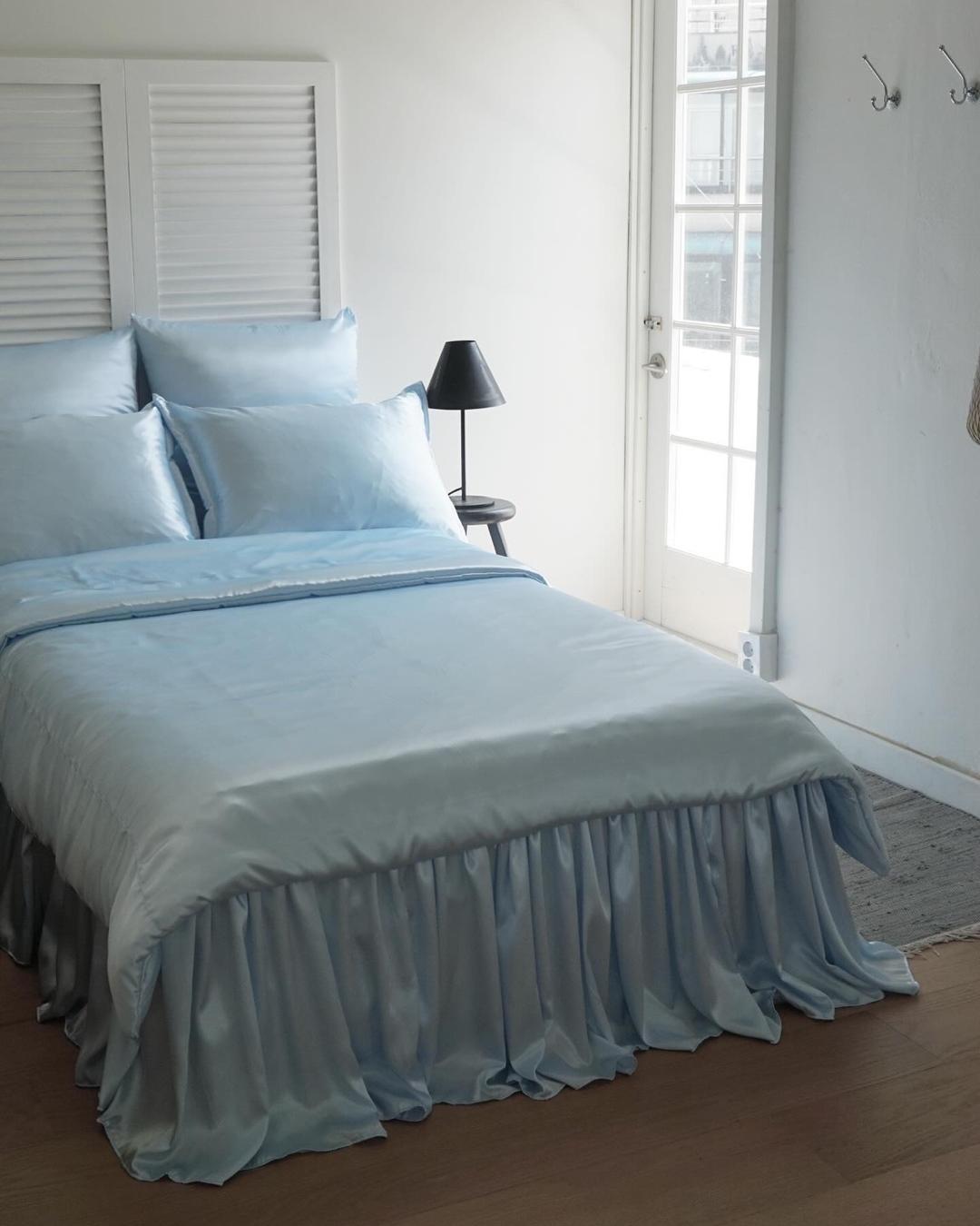 Allure Blue Satin 베딩