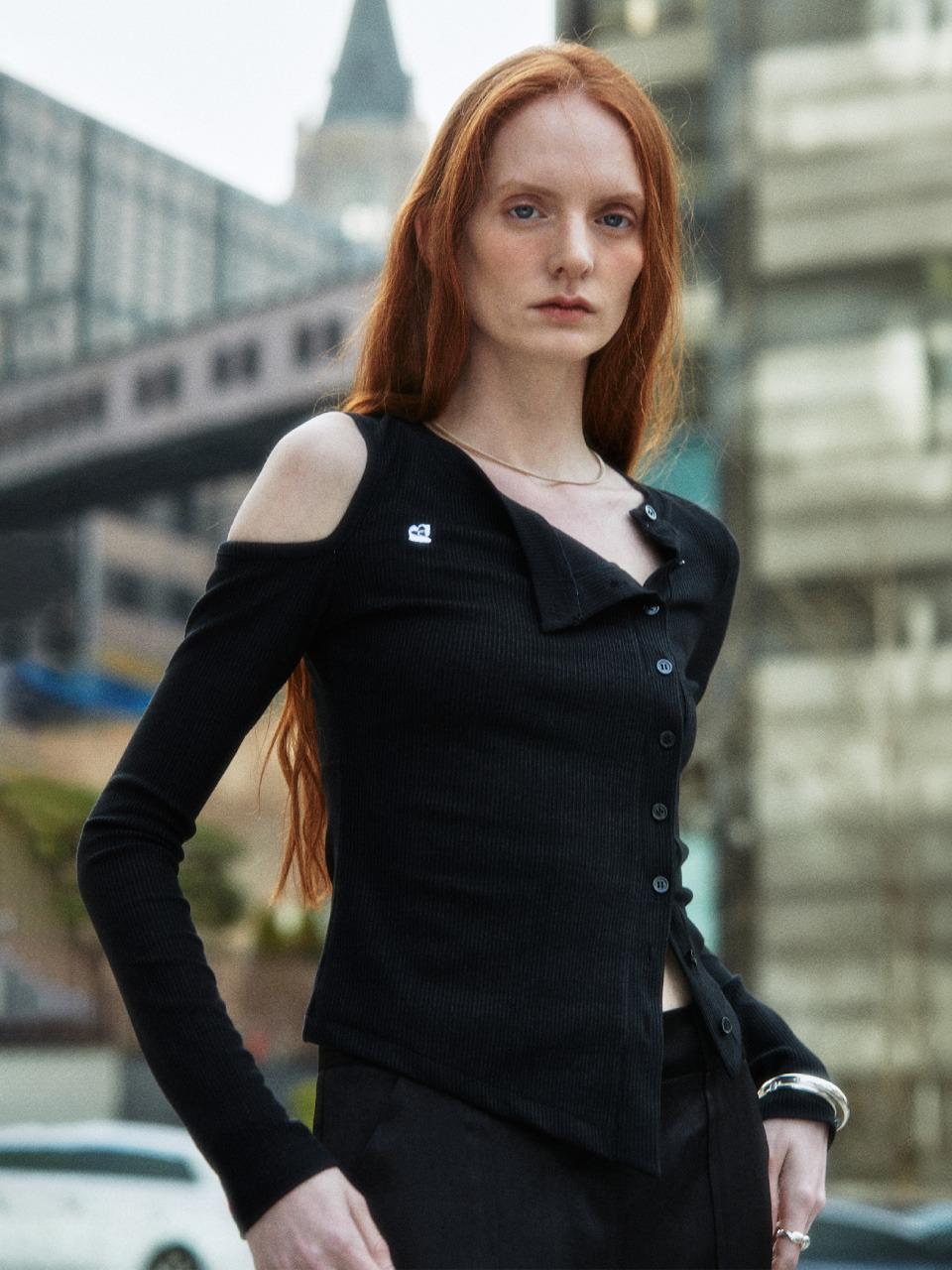 [단독 ~4.17]VIENNE Unbalanced Cut-Out Detail Knitted Cardigan_Black