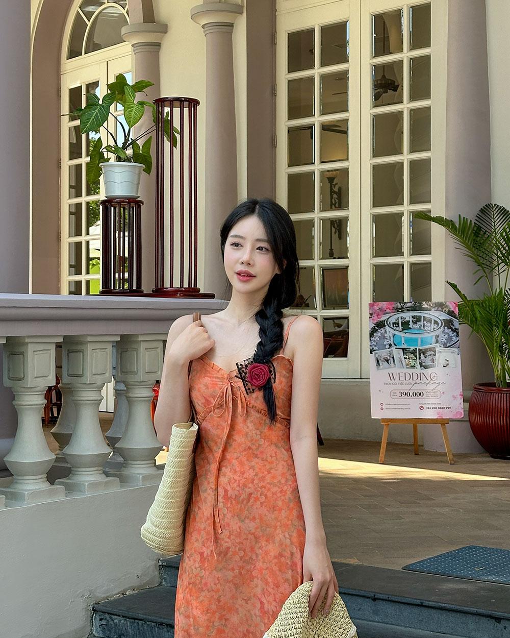 어썸나나 에잇 프릴 플라워 나시 원피스