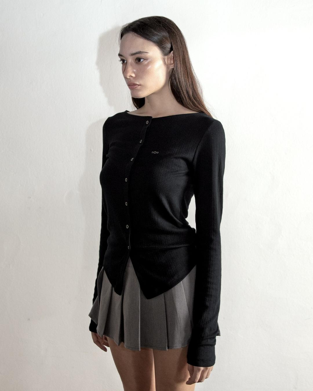 메탈 트라이클립스 오픈 보트넥 롱슬리브 블랙