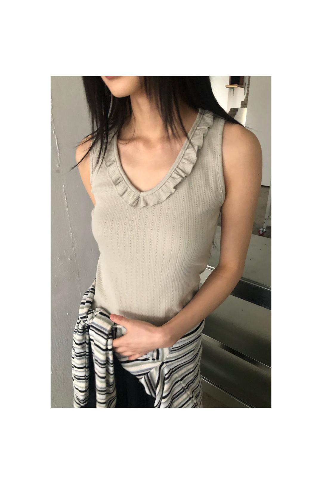 FRILLY CLOUD SLEEVELESS